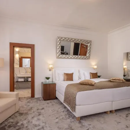 Hotel Bellevue 4*